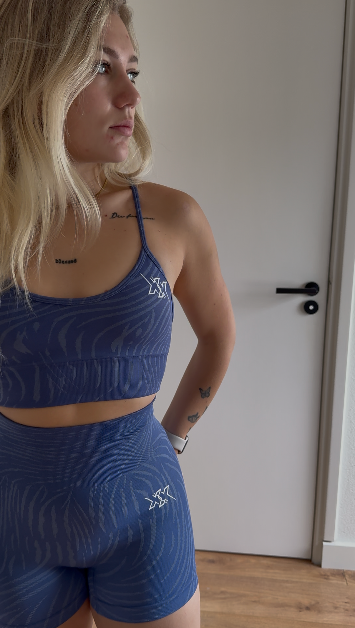 Animal shorts blue