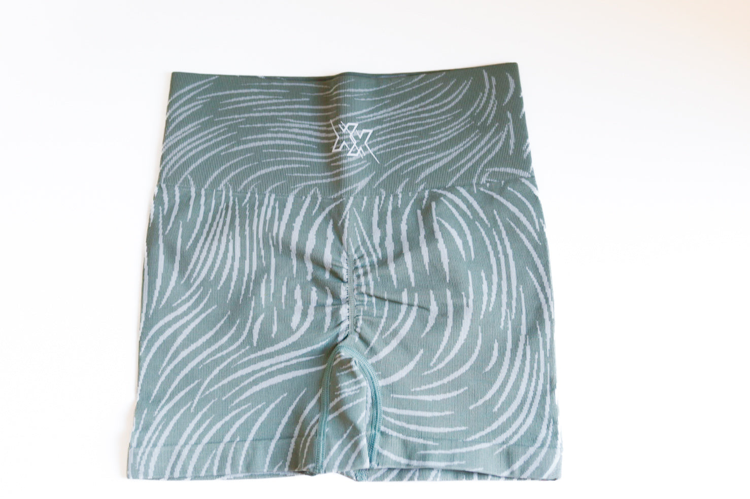 Animal short green